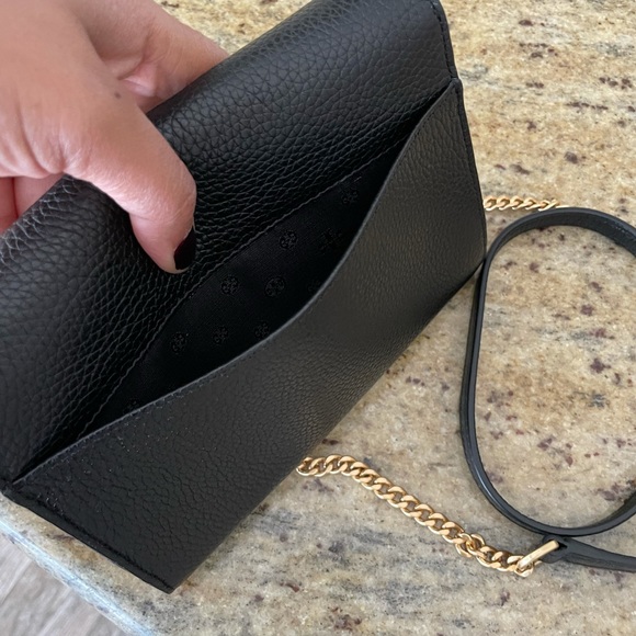New Tory Burch crossbody/ wallet inside ๐ค - Picture 3 of 9